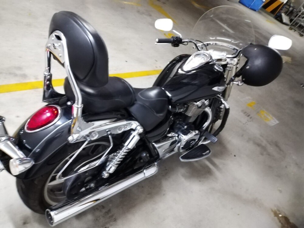 Triumph thunderbird commander - 7