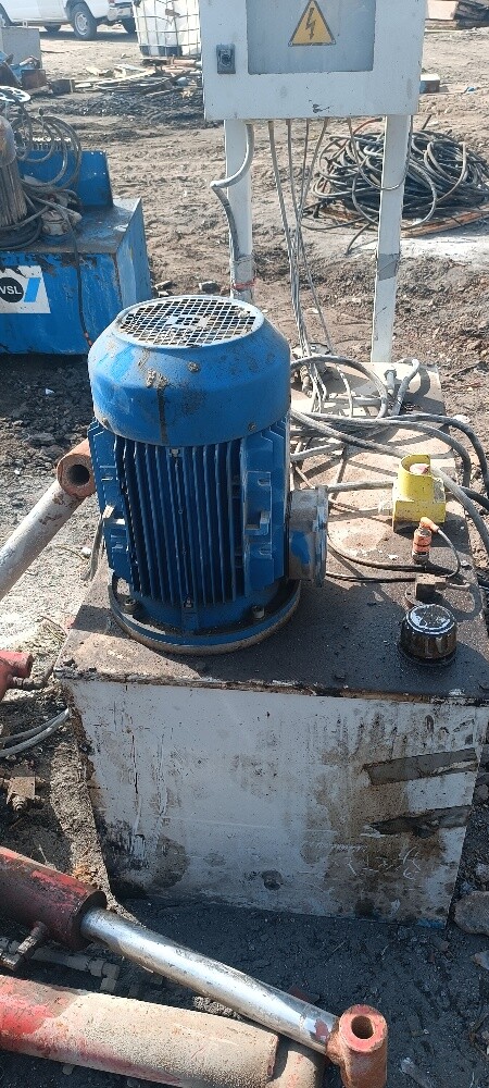 Al What Al Sqab - 3