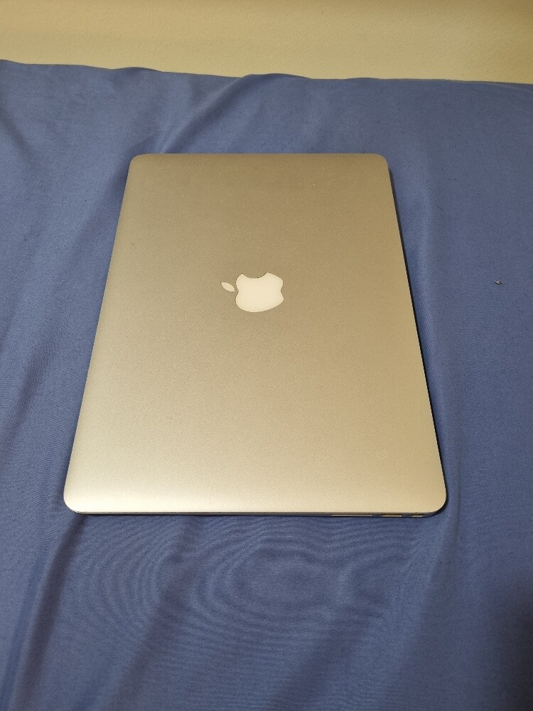 Used Macbook Air 2015 - 3