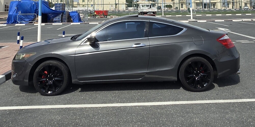 HONDA ACCORD COUPE - 2010 -V6 — photo 10 for sale in Qatar