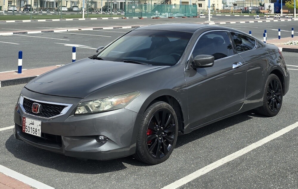 HONDA ACCORD COUPE - 2010 -V6 — photo 4 for sale in Qatar