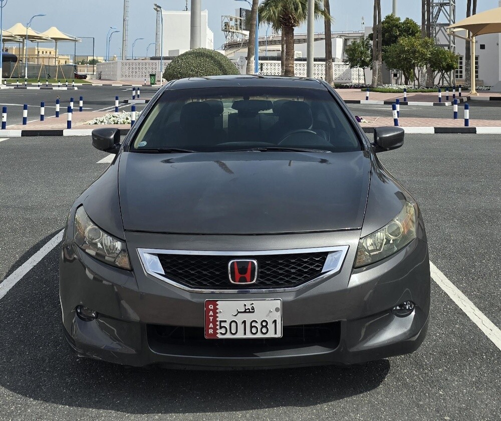 HONDA ACCORD COUPE - 2010 -V6 — photo 7 for sale in Qatar