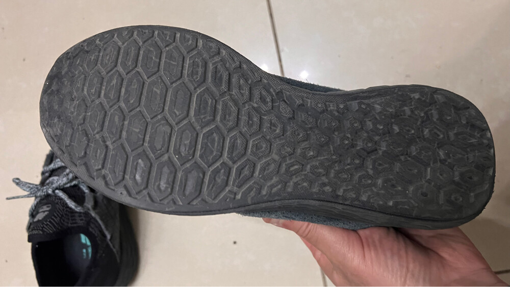 new balance sneakers , very com - 2