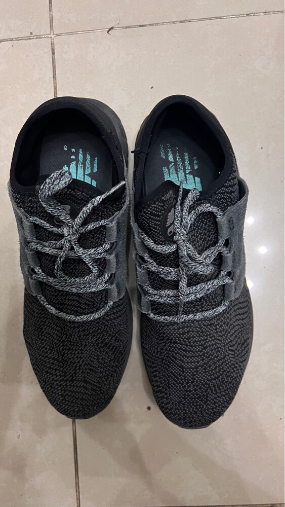 new balance sneakers , very com - 4