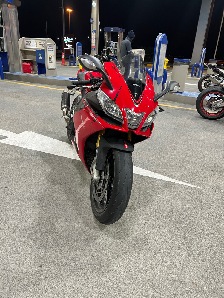 Aprillia RSV4  - 7