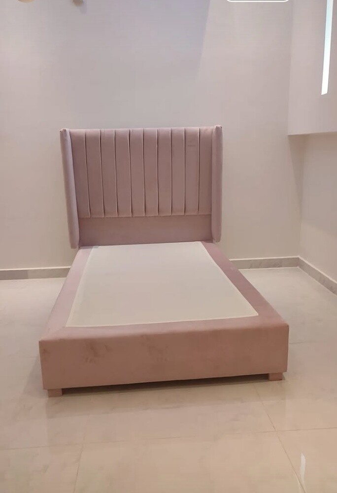 Double bed, single bed available - 3