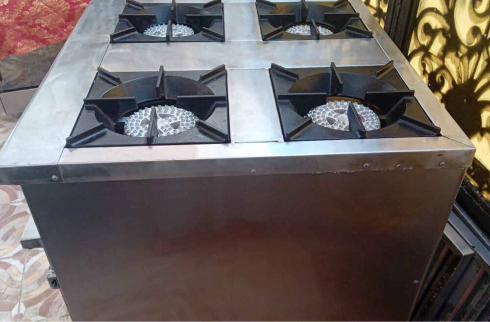 kitchen 4 burners gas  - 1