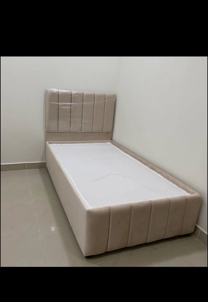 Double bed, single bed available - 22