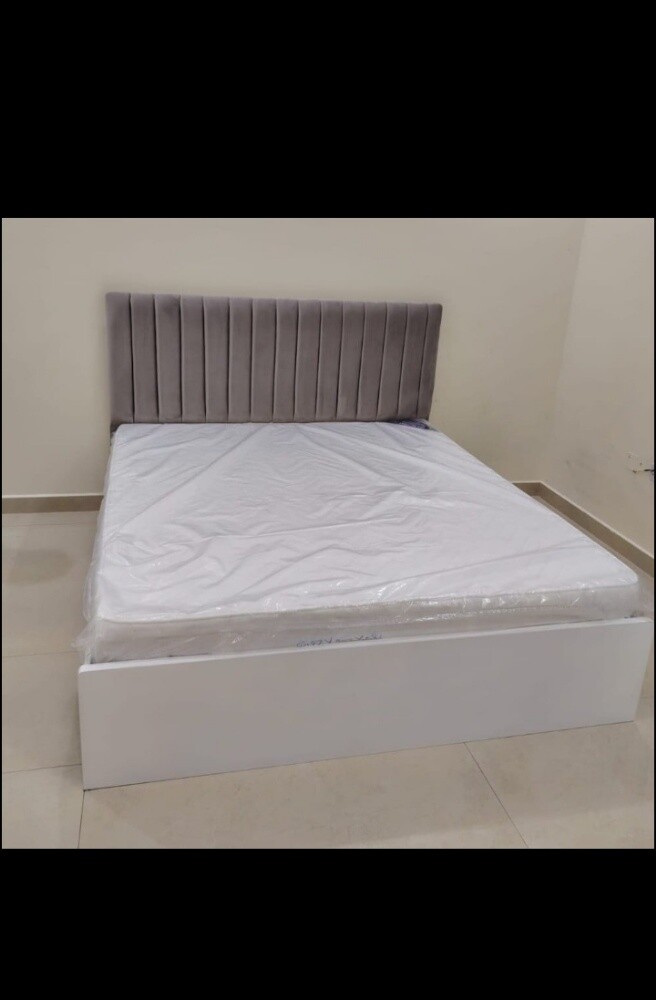 Double bed, single bed available - 20
