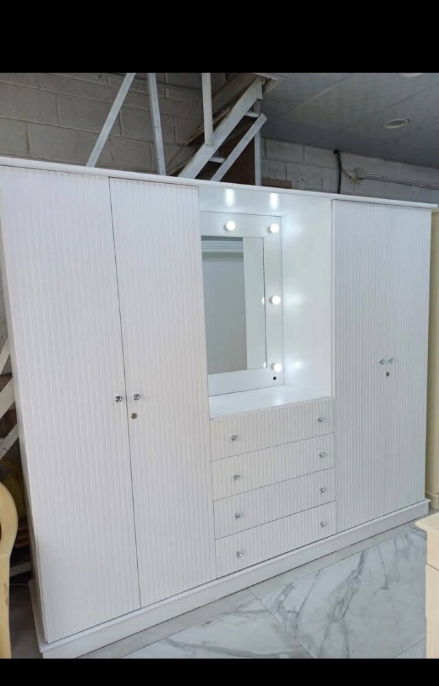 Double bed, single bed available - 10