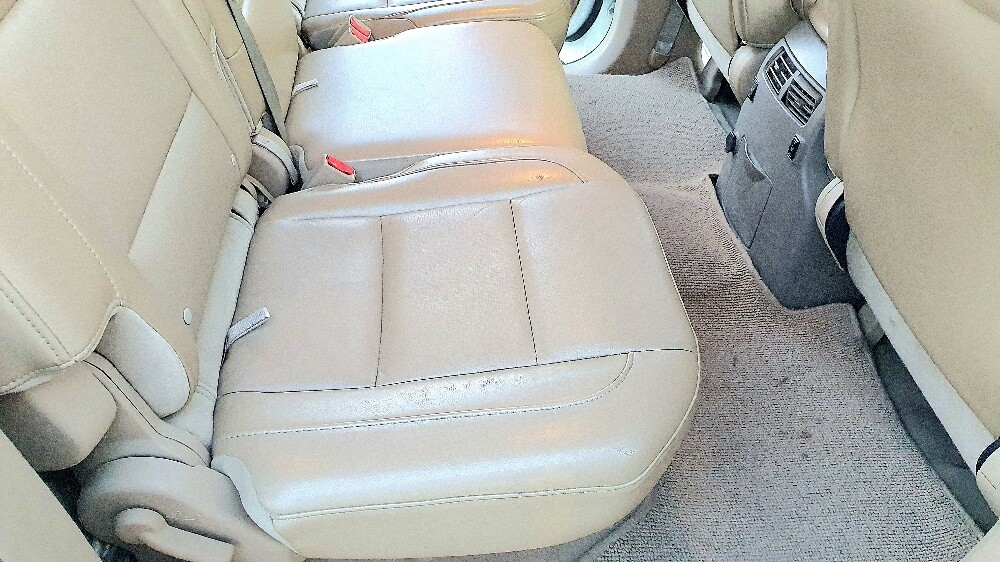 Nissan Armada LE very very clean - 14