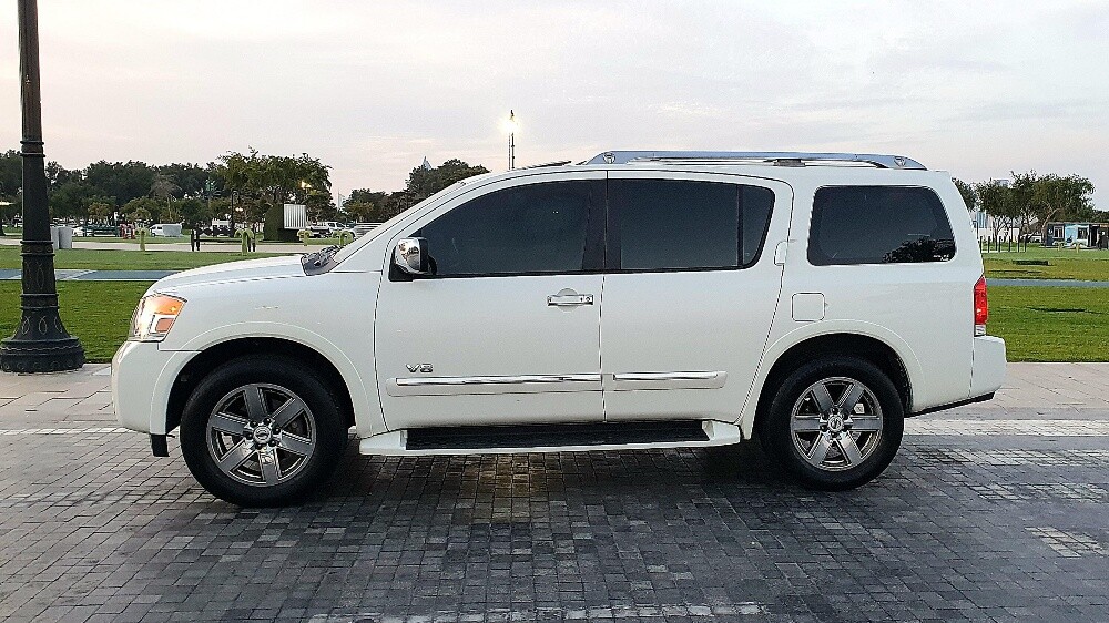Nissan Armada LE very very clean - 4