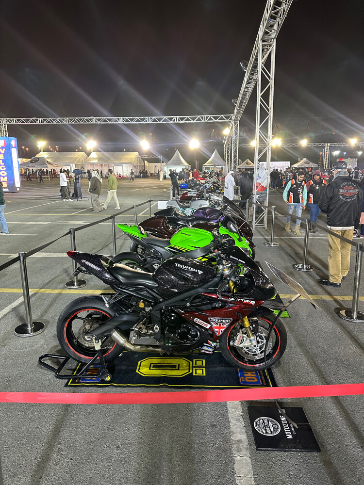 TRIUMPH DAYTONA 675R - 4