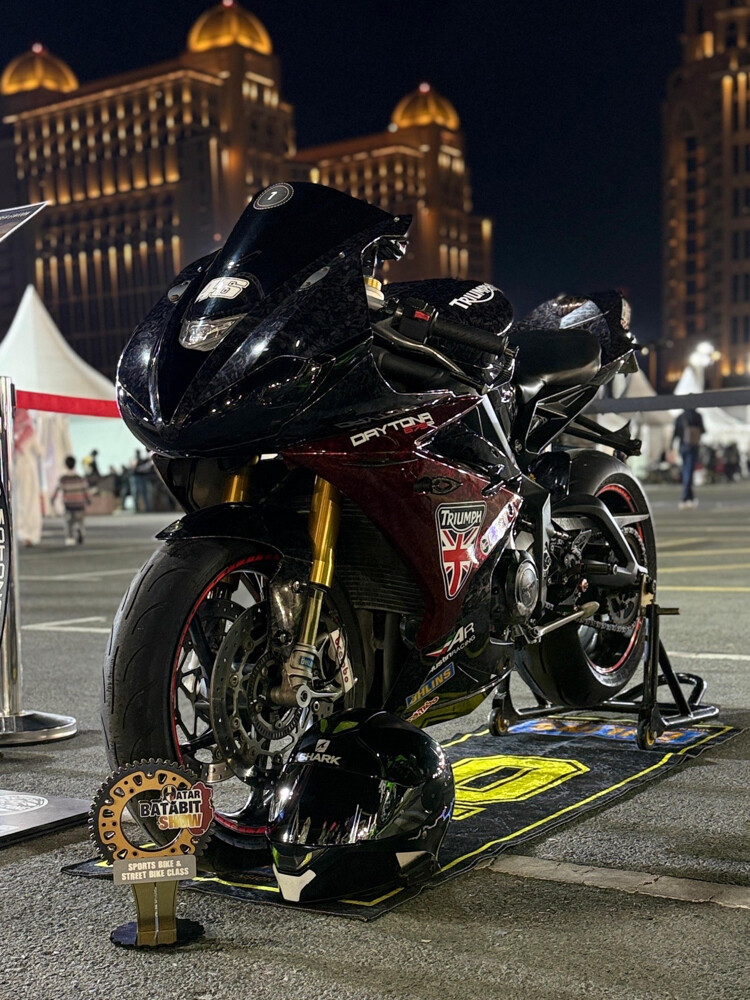 TRIUMPH DAYTONA 675R - 1