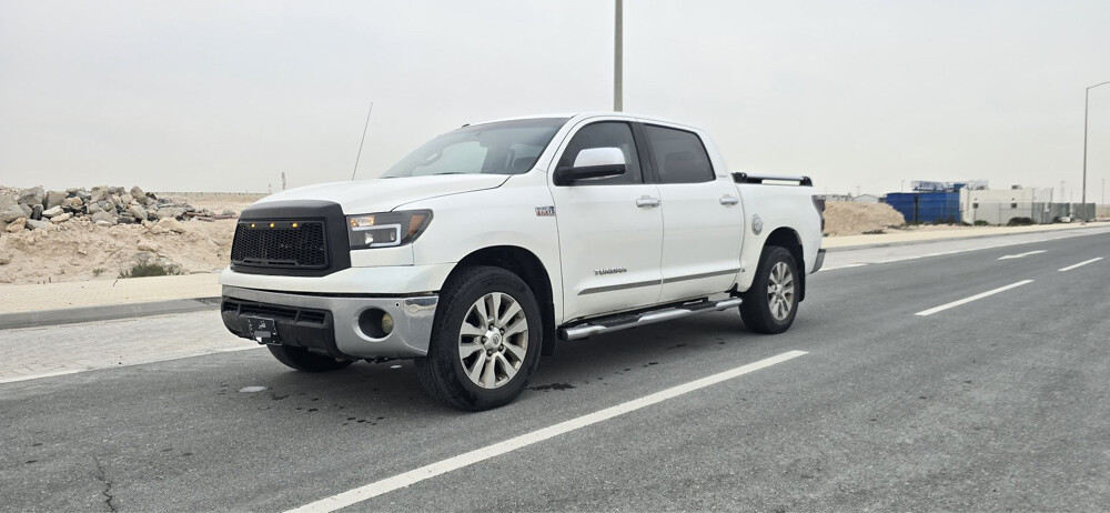 For Sale Tundra Platinum 2012 — photo 1 for sale in Qatar
