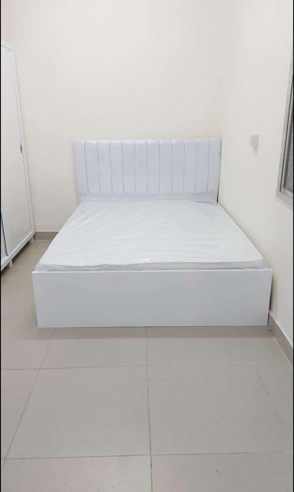 Double bed, single bed available - 19