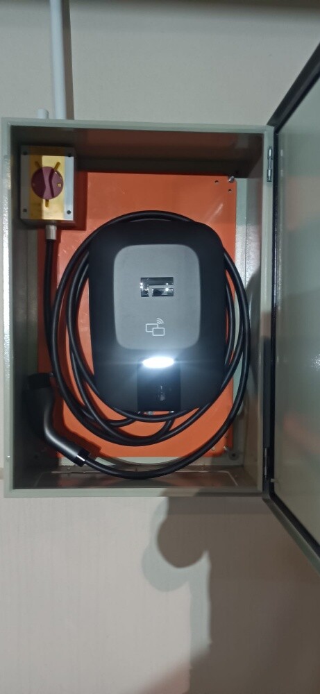 tesla, rox,byd charger instal - 6