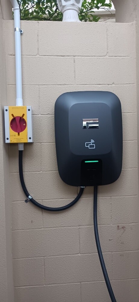 tesla, rox,byd charger instal - 4