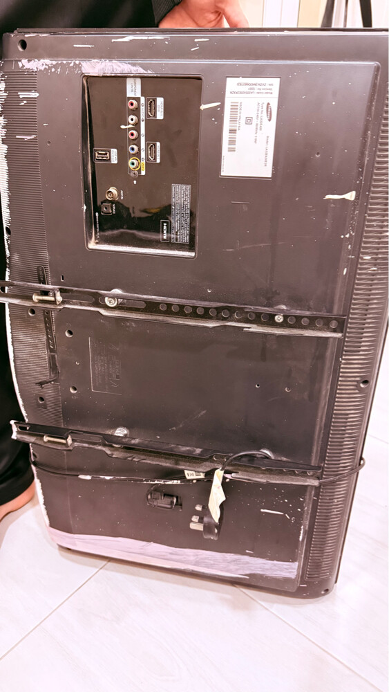 Samsung television - 2