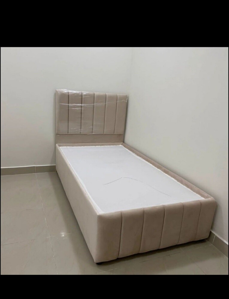 Double bed, single bed available - 25