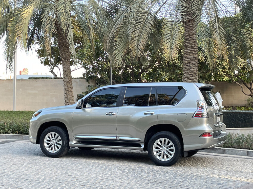 Lexus GX460 2023 — photo 6 for sale in Qatar