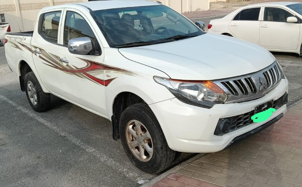 Mitsopishi pekup 4x4petrol 2018 - 2