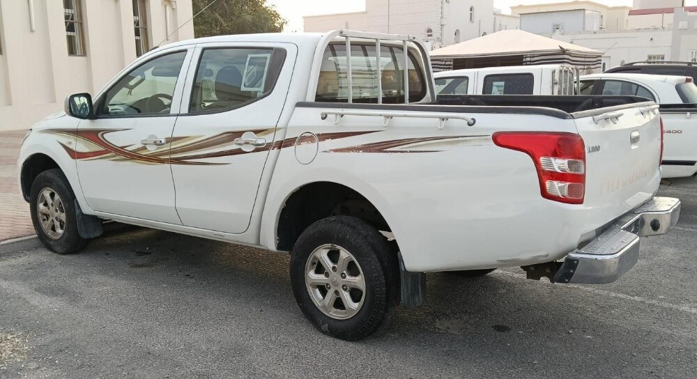 Mitsopishi pekup 4x4petrol 2018 - 6