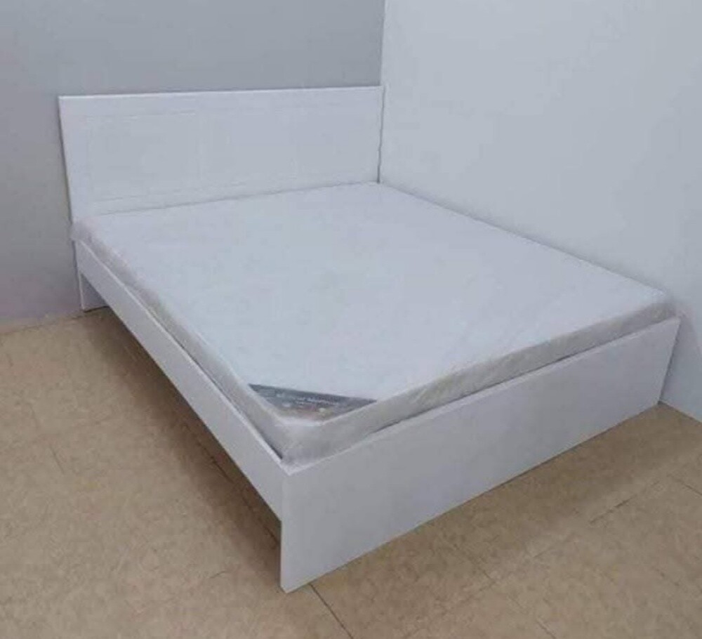سرير مزدوج مع مرتبة وفرش. - 3
