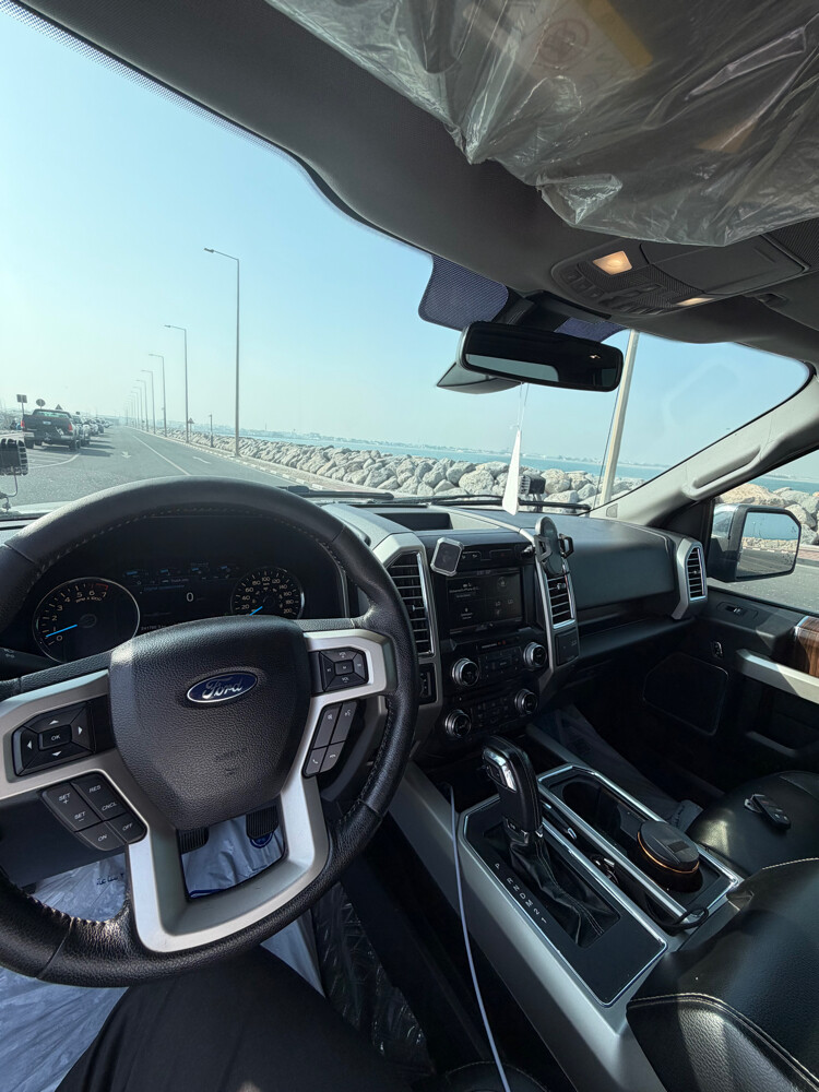 ford f150 LARIAT — photo 7 for sale in Qatar