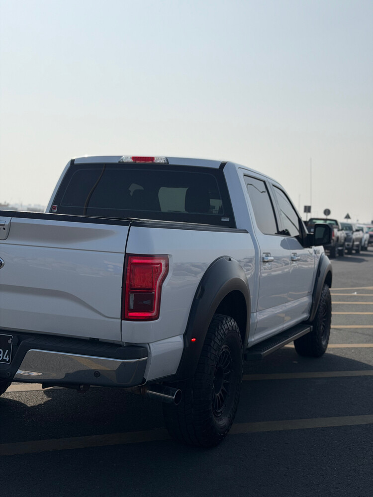 ford f150 LARIAT — photo 3 for sale in Qatar