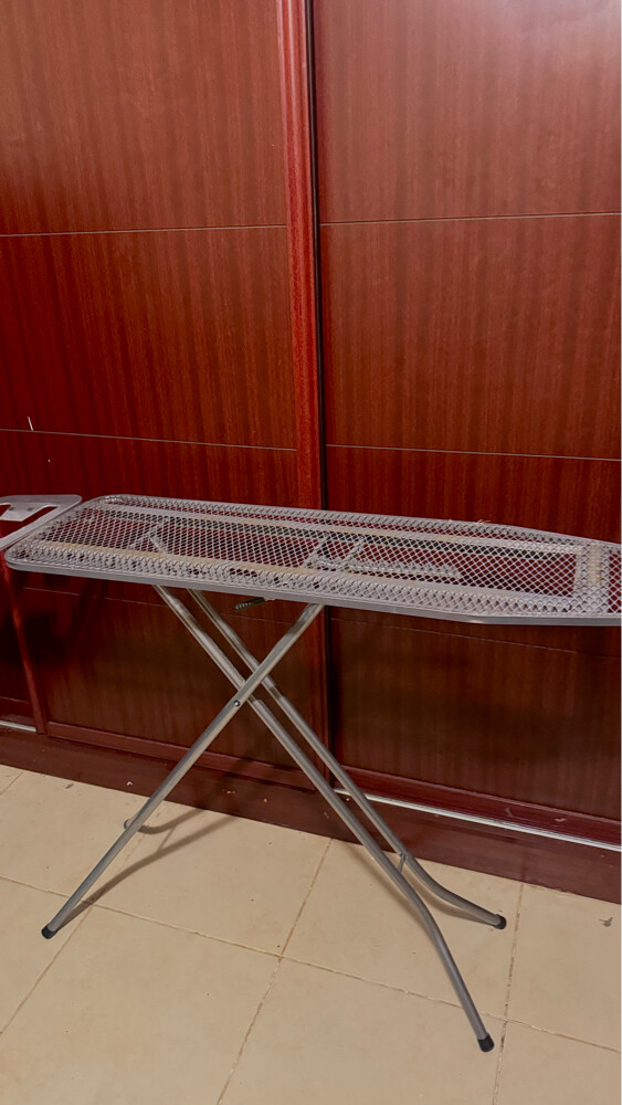 IRON STAND - 1