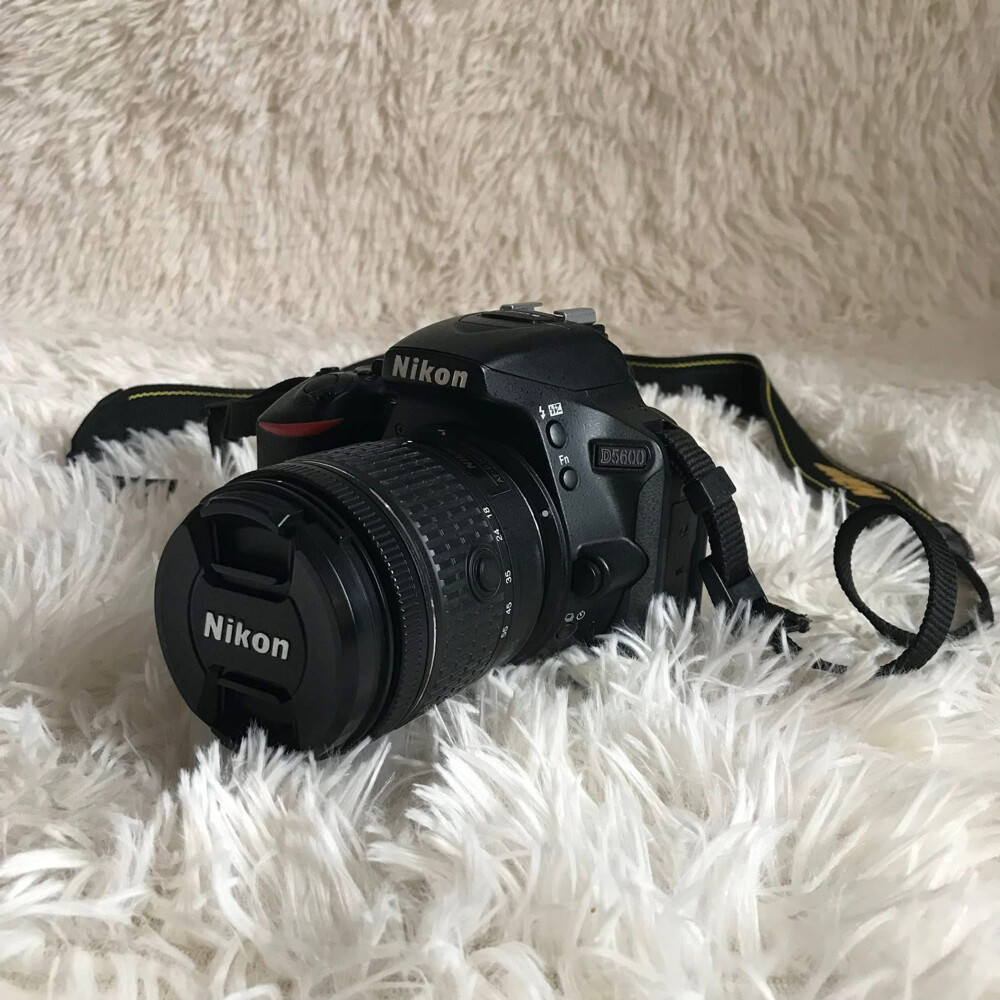 Nikon 5600 - 2