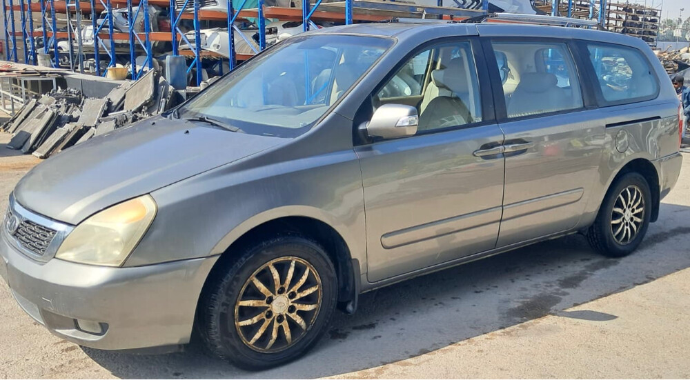 Kia Carnival Scrap - 2