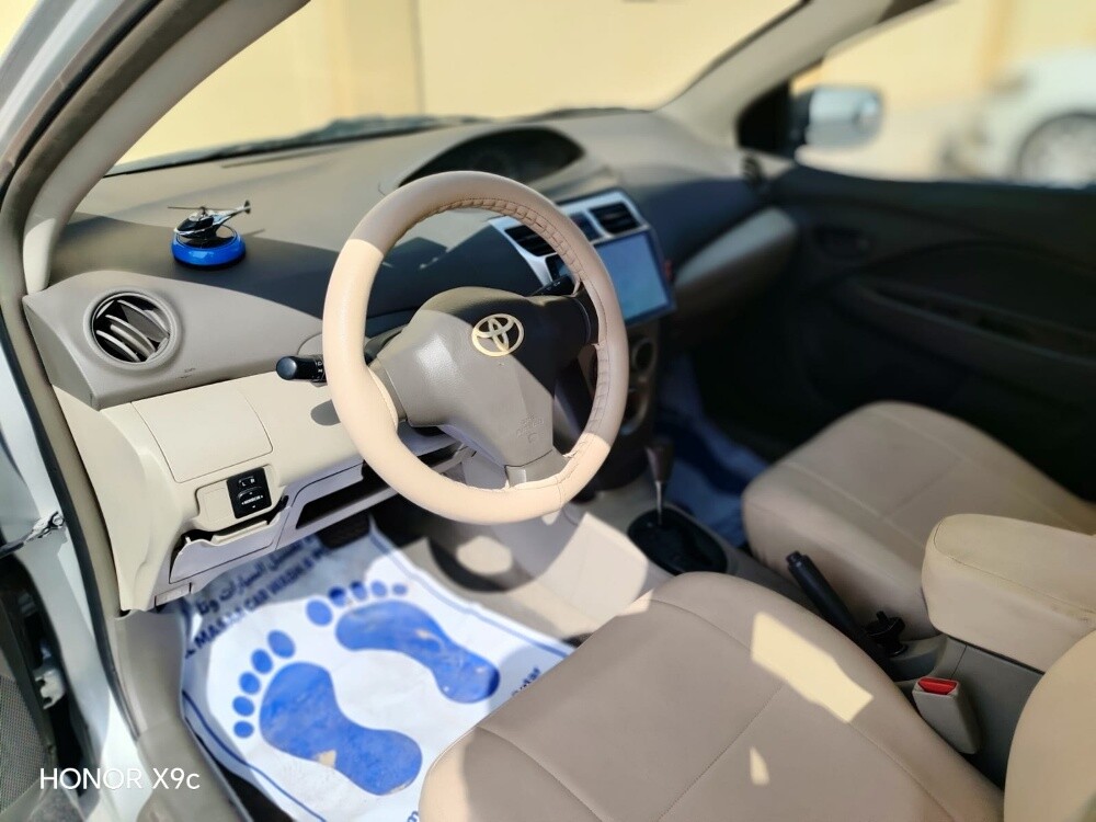 Toyota 2010 with 190k+ Kilometers - 1