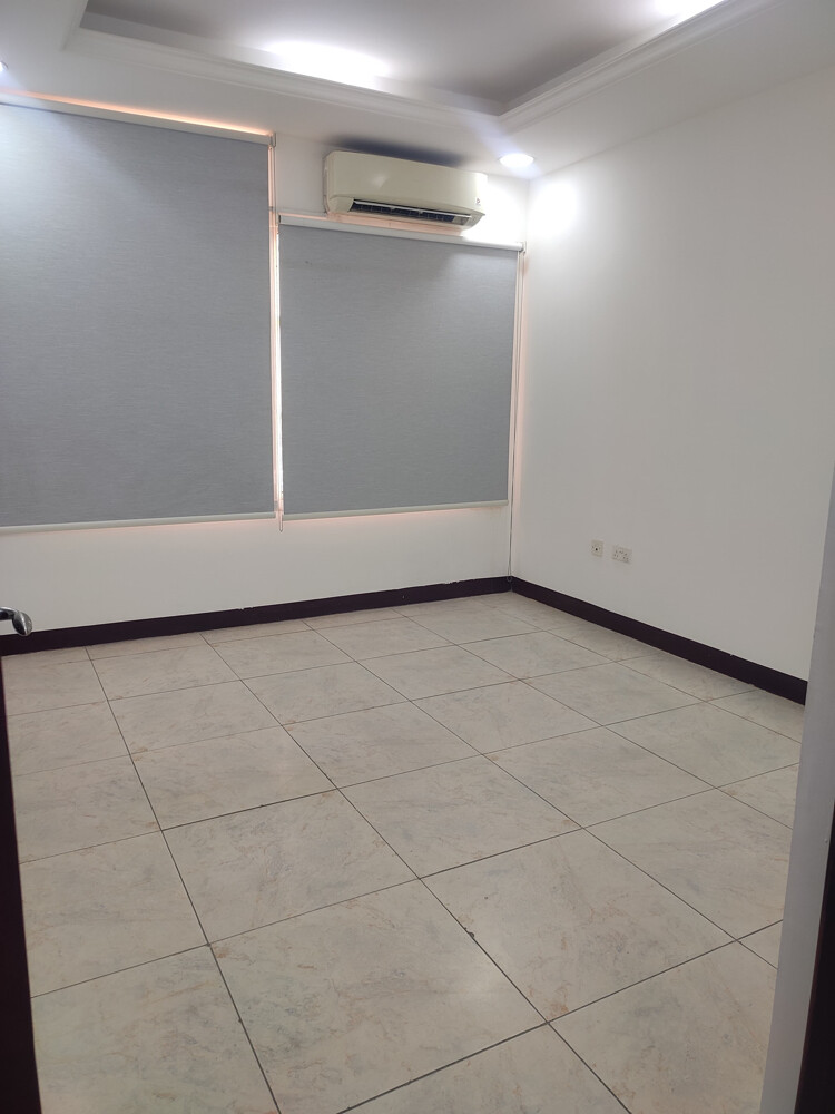shop and office for rent - 28
