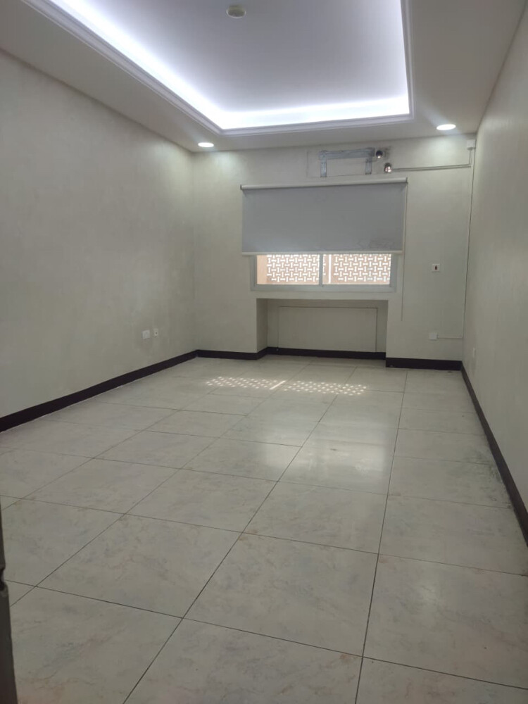 shop and office for rent - 25