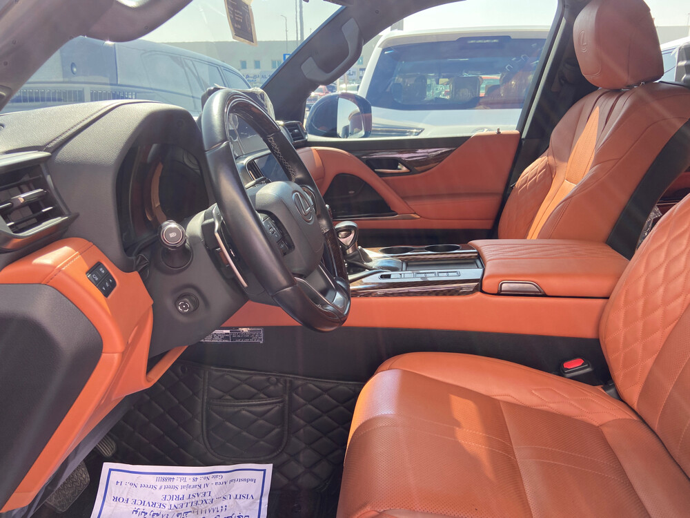 Lexus 2022 luxury black - 7
