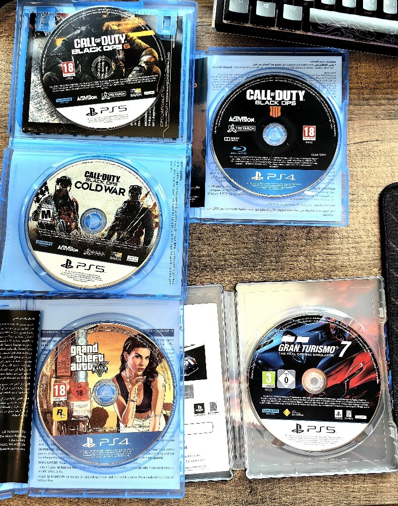PS5 bundle controller and game - 5