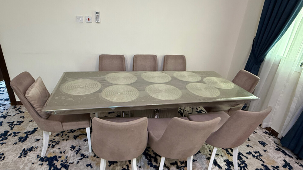 طاولة طعام عائلية - 2