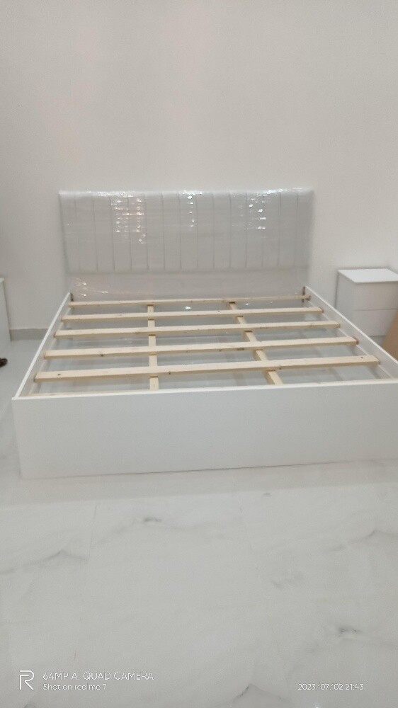 King size bed with matters - 9