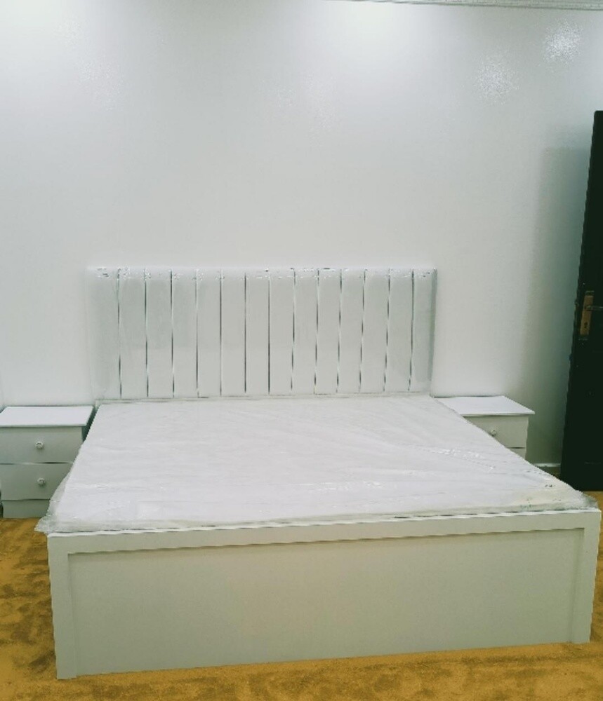 King size bed with matters - 6