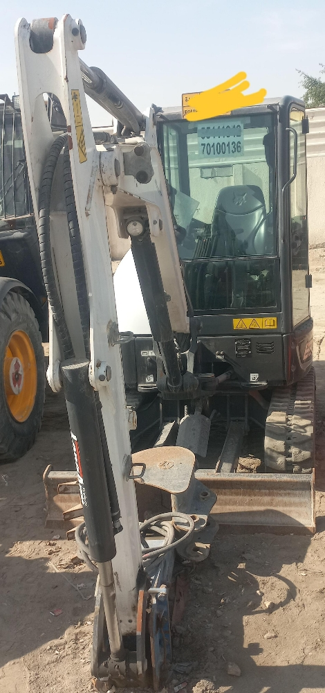 excavator 70100136 - 4