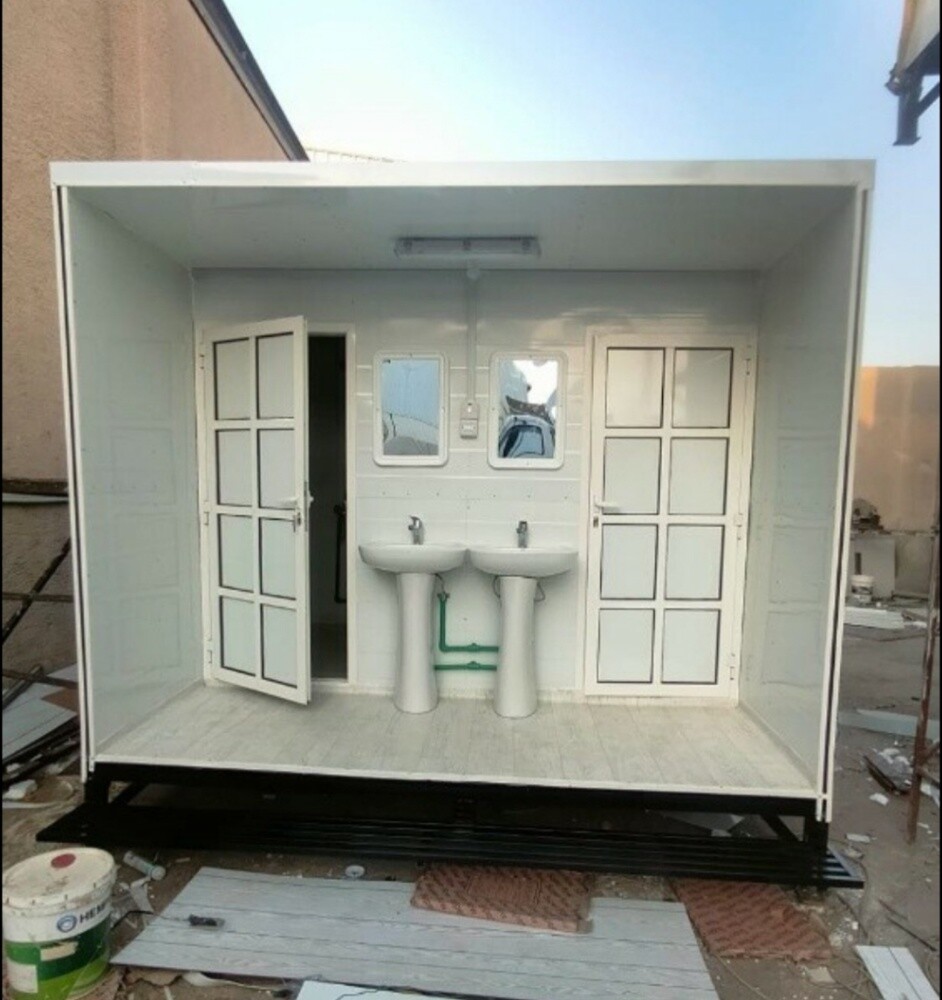 cabin toilet kitchen - 1
