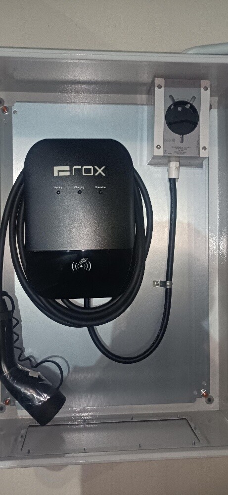 Rox, tesla, byd car charger install - 5
