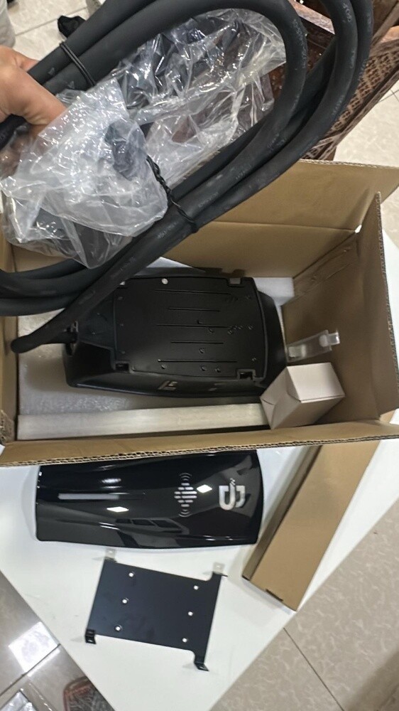Jetour car charger installation - 4