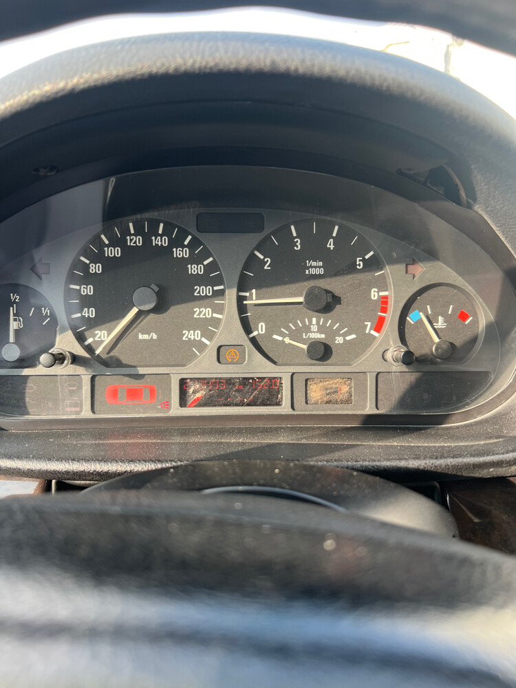 بي ام اي 46 318 اي  - 7