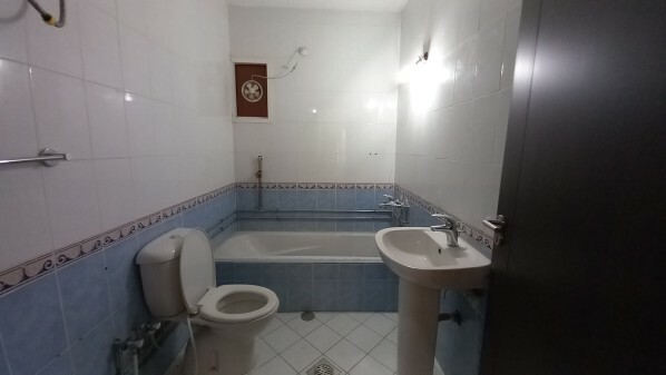 office 4 rent Algharafa 2n3 bhk - 14