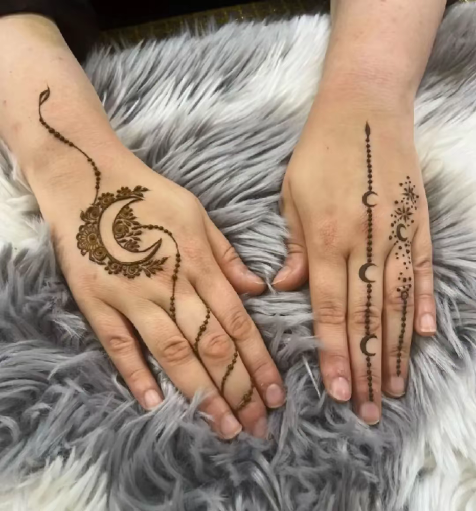 Professional henna artist availab - 4