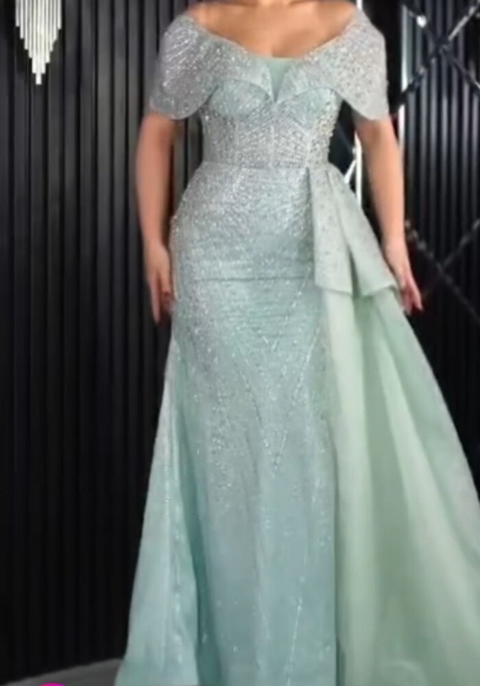Mint green dress - 3