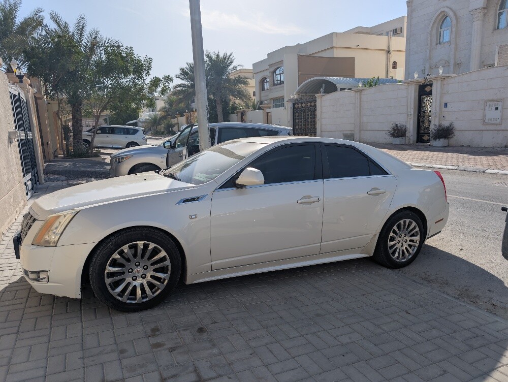 CADILAC CTS 2012 — photo 6 for sale in Qatar
